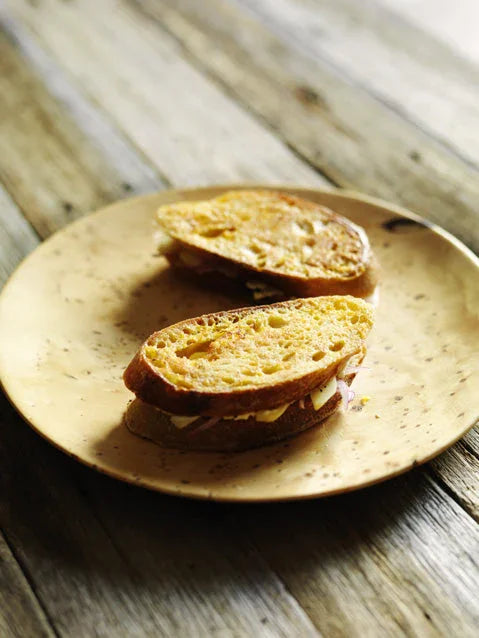 What's with an Onion Sandwich?